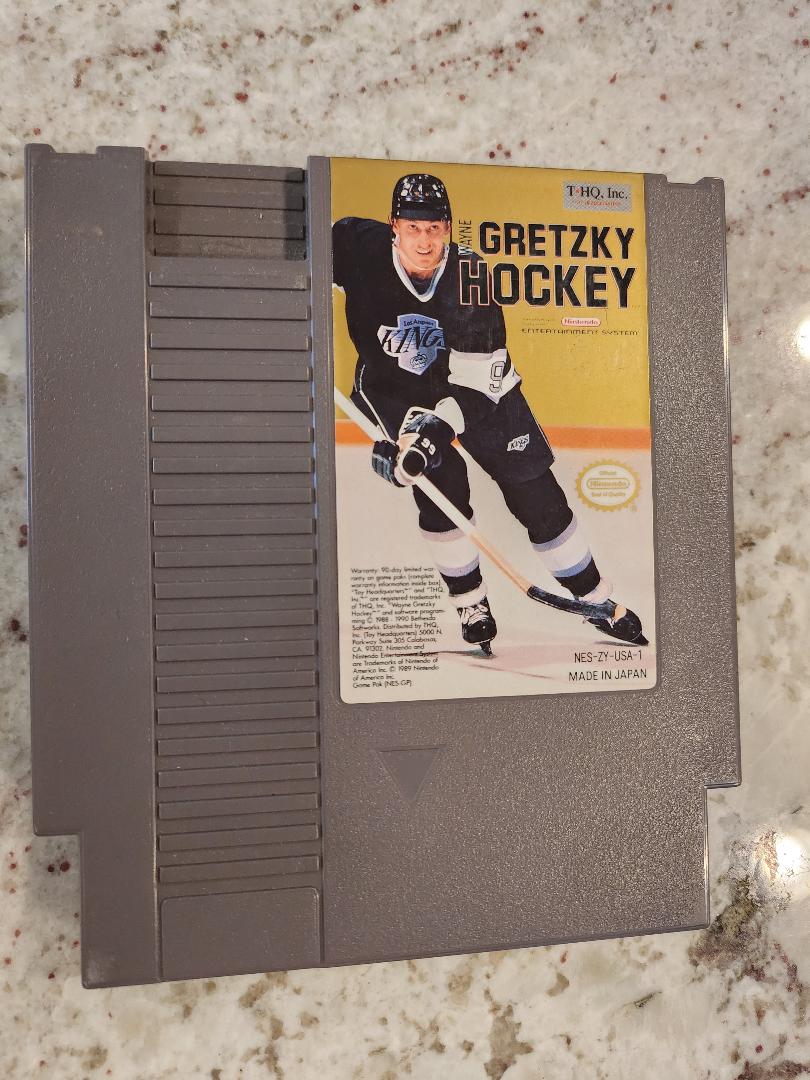 Wayne Gretzky Hockey Nintendo NES "Black Shirt"