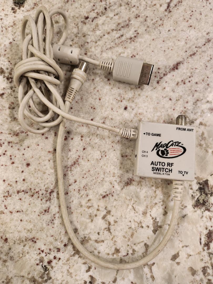 Pour Sega Dreamcast Auto RF Switch MadCats Brand Utilisé