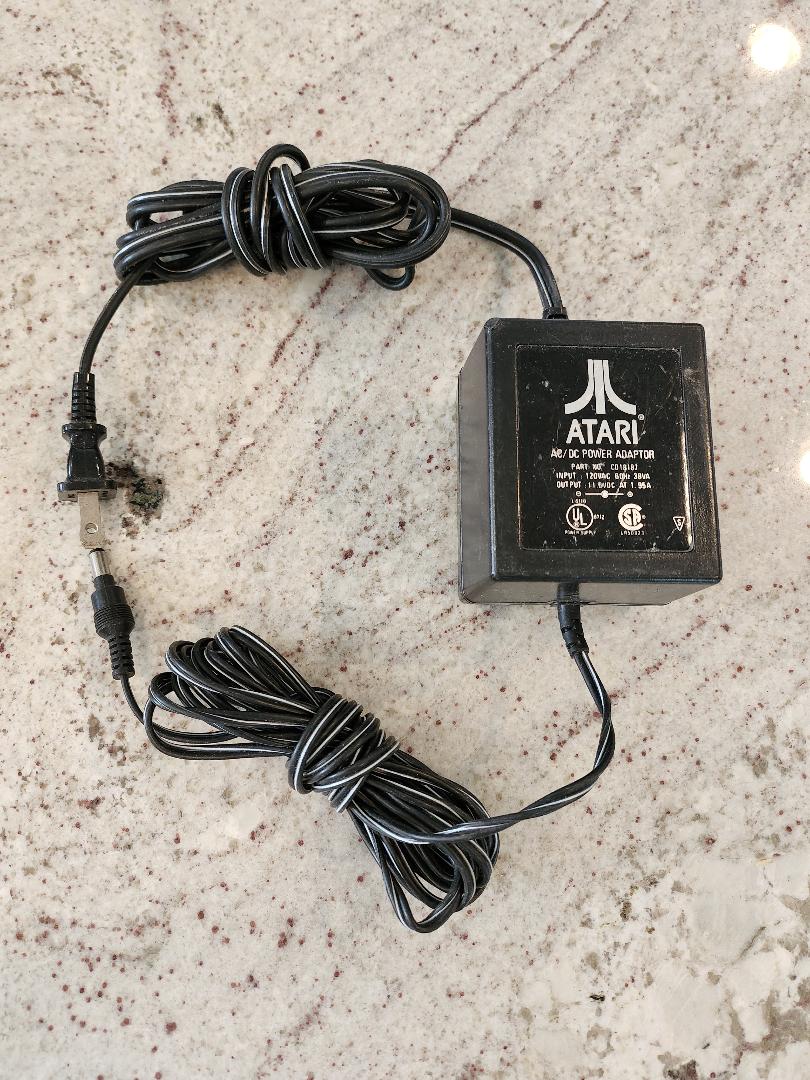 Adaptateur secteur Atari Ac/Dc C018187 UTILISÉ