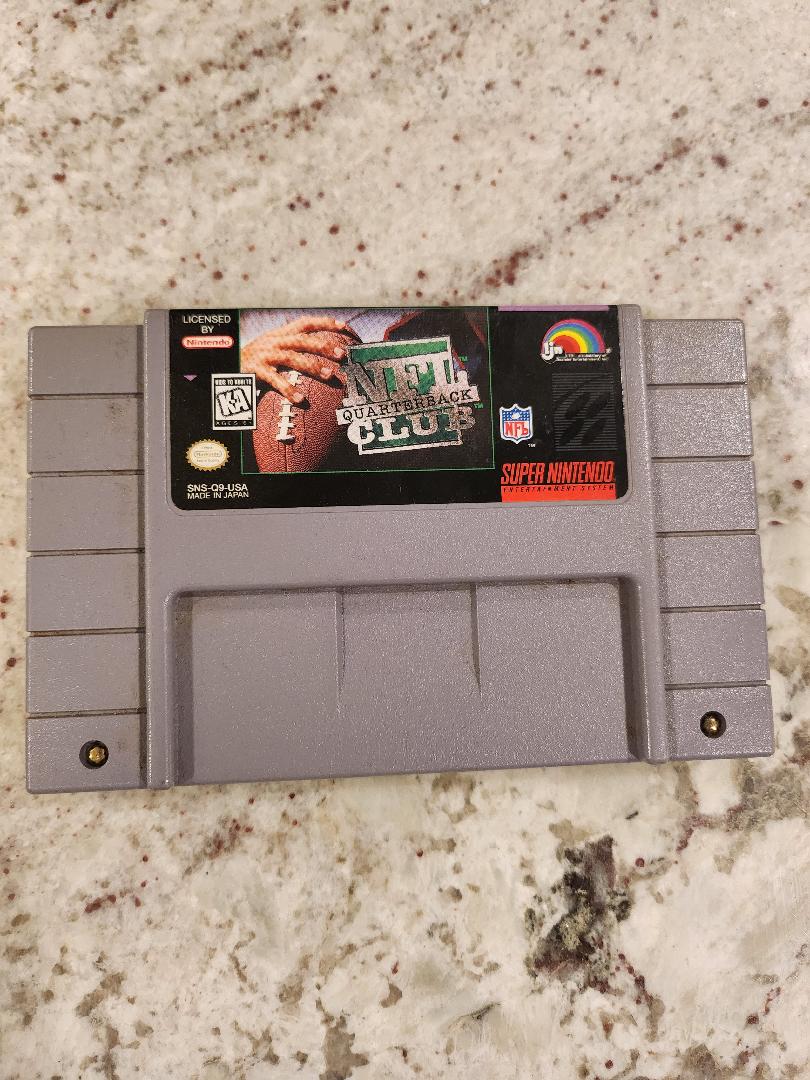 Club de mariscales de campo de la NFL SNES