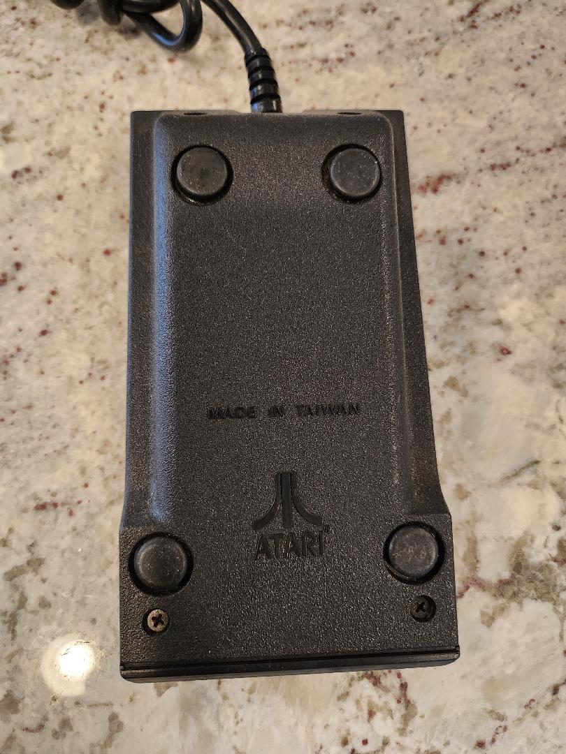 Atari 2600 - Pavé tactile vidéo avec contrôleur superposé