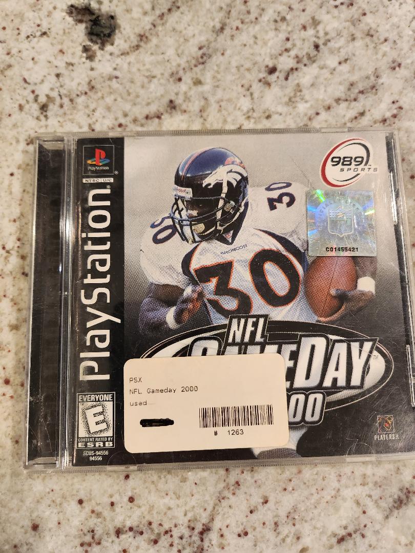 NFL GameDay 2000 PS1