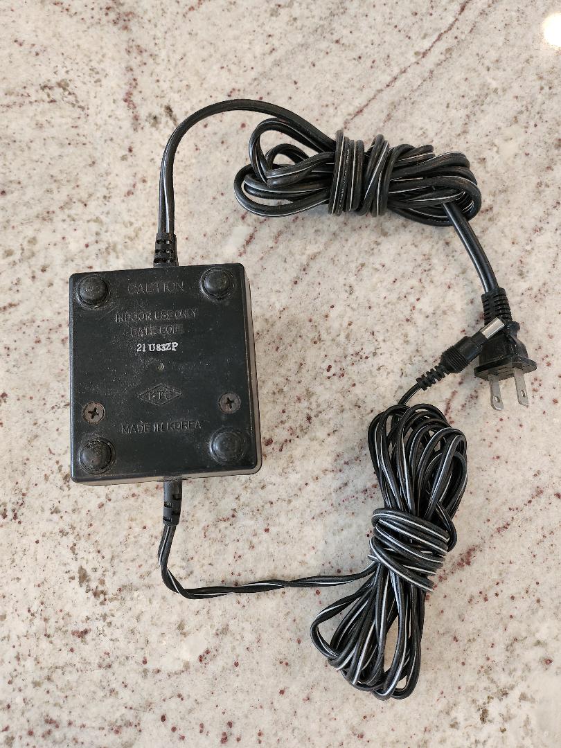 Adaptador de corriente CA/CC Atari C018187 USADO 